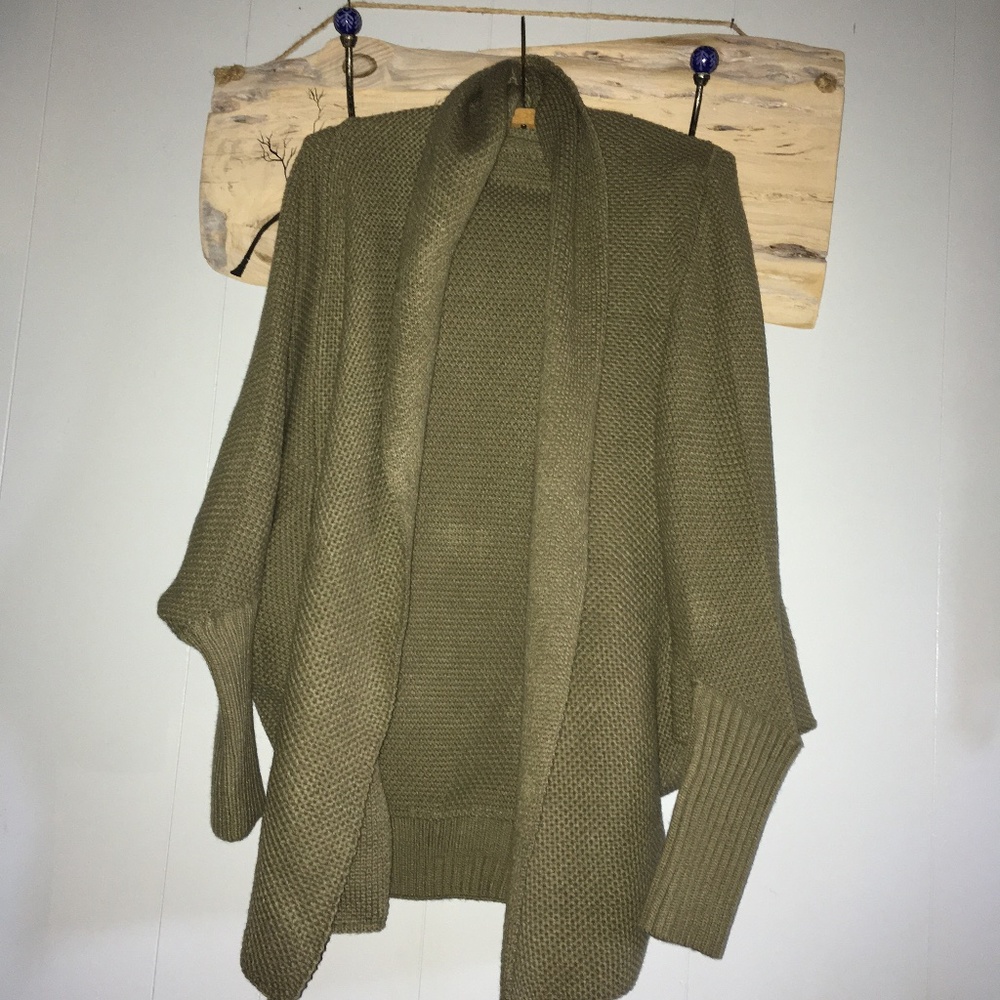 Slouchy batwing cardigan M